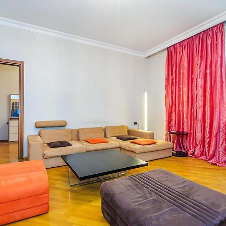 Апартаменты Vip Apartamen Nizami Street Баку Экстерьер фото