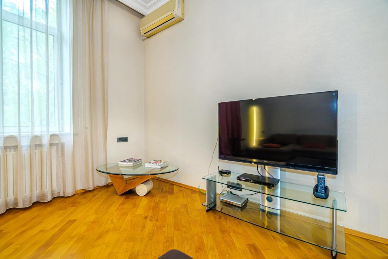 Апартаменты Vip Apartamen Nizami Street Баку Экстерьер фото