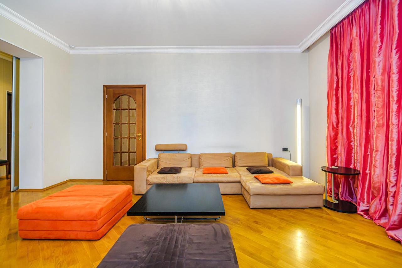 Апартаменты Vip Apartamen Nizami Street Баку Экстерьер фото