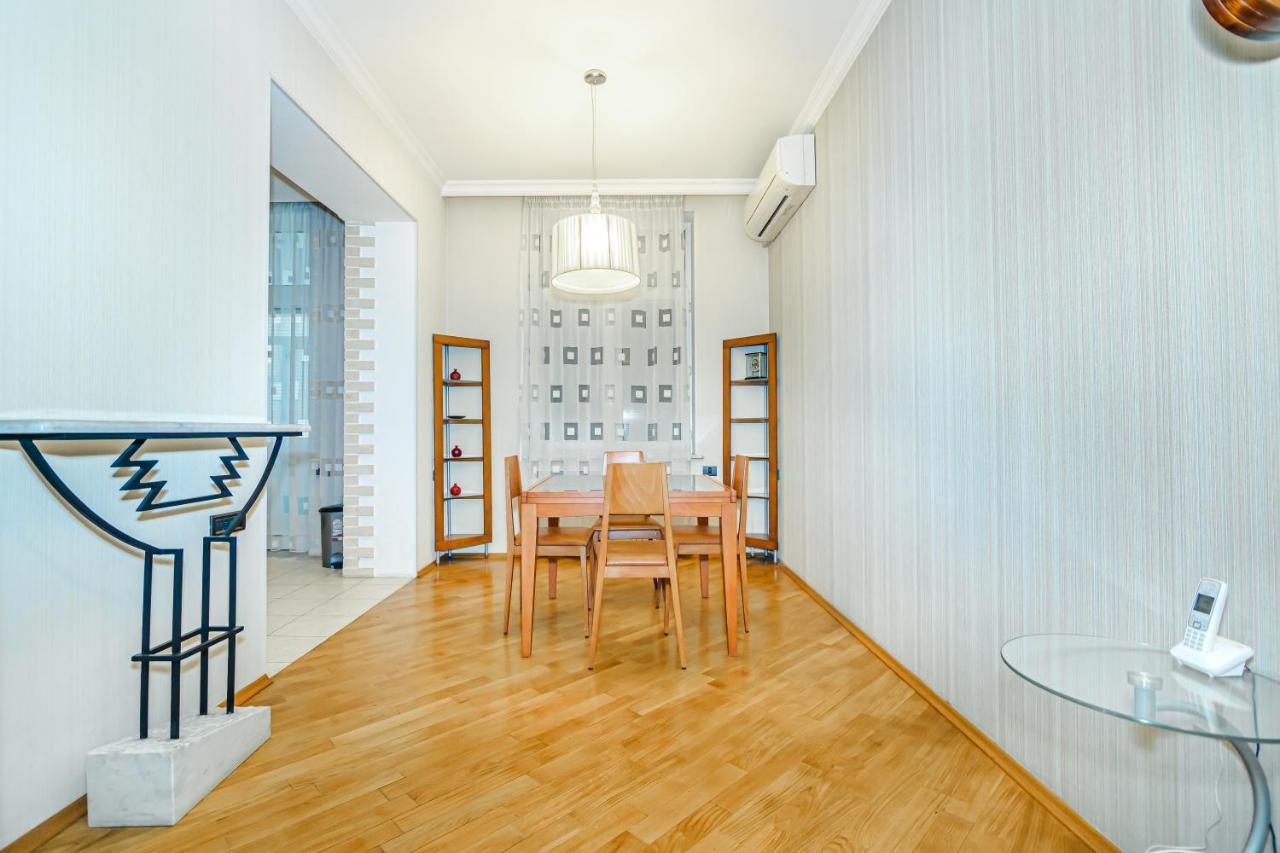 Апартаменты Vip Apartamen Nizami Street Баку Экстерьер фото